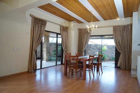 3 Bedroom Townhouse in Strathavon