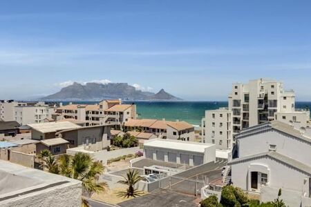 2 Bedroom Apartment in Bloubergrant