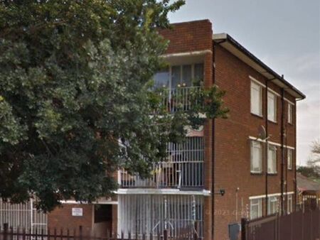 2.5 Bedroom Flat in Regents Park