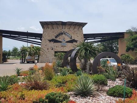 3 Bedroom Townhouse in Glen Marais