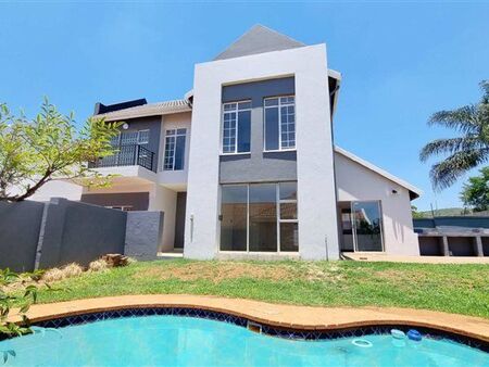 4 Bedroom House in Equestria
