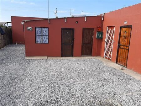 1 Bedroom Flat in Thembalethu