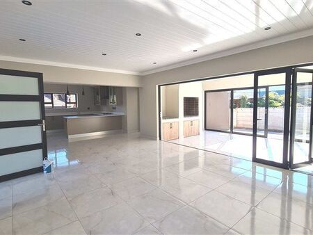 3 Bedroom House in Blanco