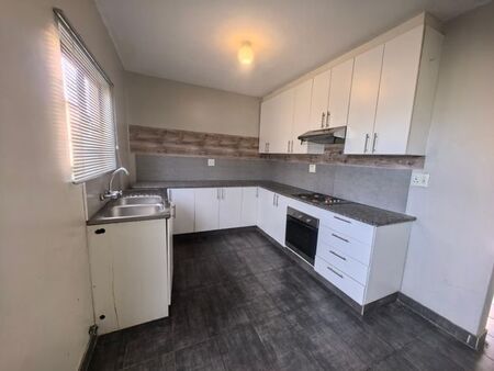 3 Bedroom duplex townhouse - freehold to rent in Eastbury, Phoenix