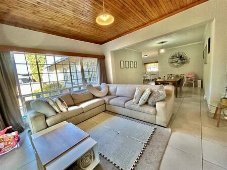 3 Bedroom House in Waterkloof Glen