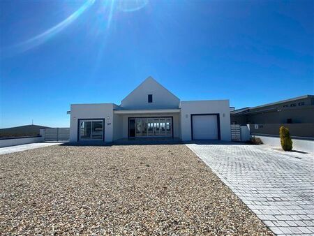4 Bedroom House in Yzerfontein