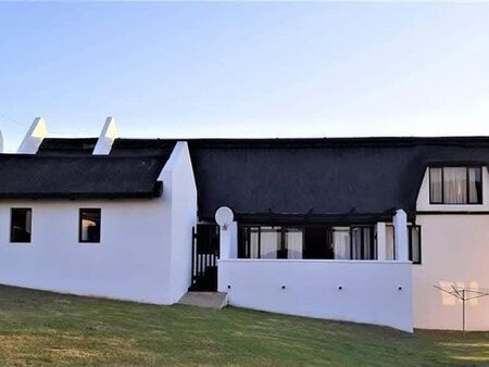 6 Bedroom House in Stilbaai