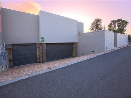 3 Bedroom House in Van Riebeeckstrand