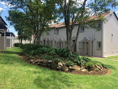 Bachelor Apartment rented in Greenstone Hill, Edenvale