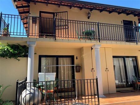 1 Bedroom Apartment in Bishopscourt