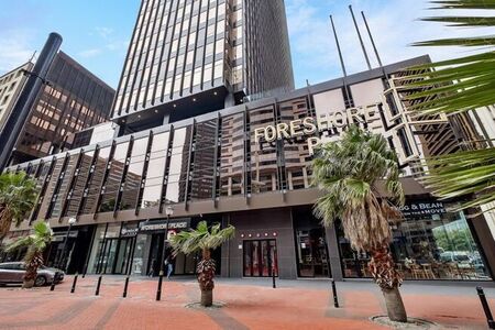 1 Bedroom bachelor to rent in Foreshore, Cape Town