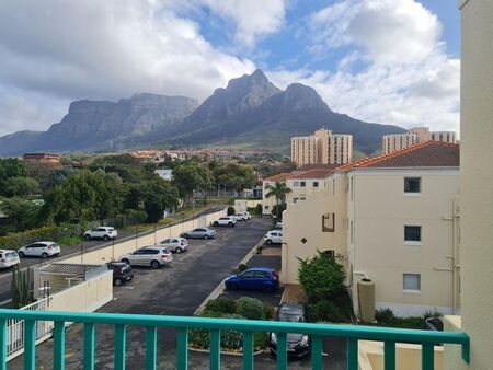 1 Bedroom apartment to rent in Rosebank, Cape Town