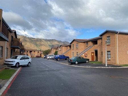 2 Bedroom Apartment in Gordons Bay Central