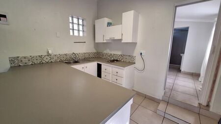 1 Bedroom bachelor flat to rent in Robertson