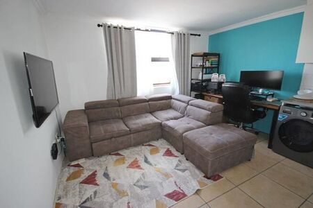 1 Bedroom apartment to rent in Wynberg, Cape Town