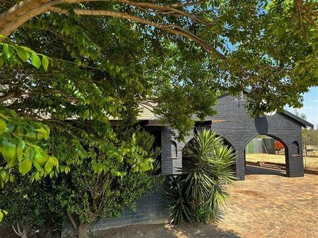 3 Bedroom House in Golf View
