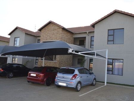 2 Bedroom Townhouse in Brentwood Park