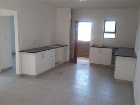 2 Bedroom Apartment in Amanzimtoti