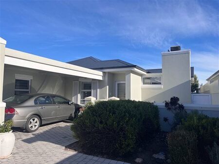 2 Bedroom House in Yzerfontein