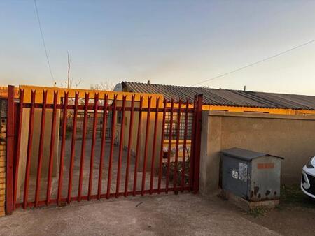 2 Bedroom House in Naledi