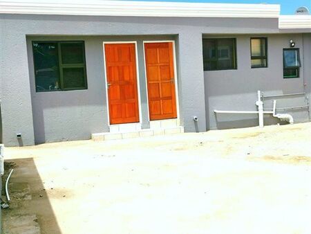 Studio apartment in Roodepoort Central