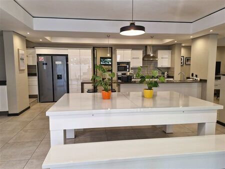 4 Bedroom House in Waterkloof Ridge