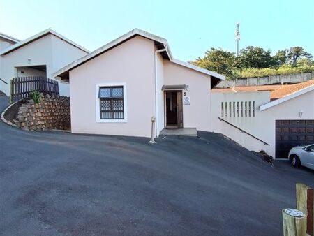 3 Bedroom Apartment in Amanzimtoti