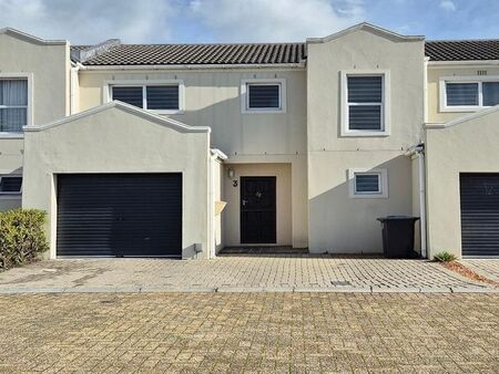 3 Bedroom duplex apartment to rent in Ottery, Cape Town