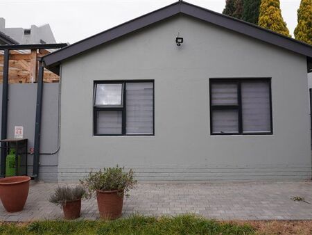 2 Bedroom Apartment in Waterkloof
