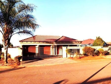 3 Bedroom House in Clarina
