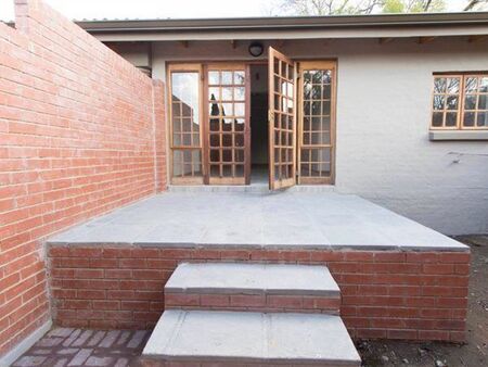 2 Bedroom Townhouse in Bryanston