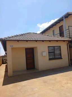 1 Bedroom House in Windmill Park