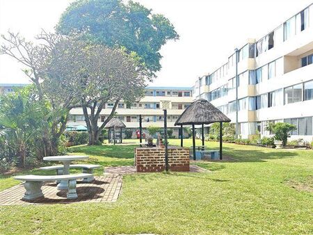 2 Bedroom Apartment in Amanzimtoti