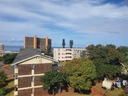 2 Bedroom Apartment in Amanzimtoti