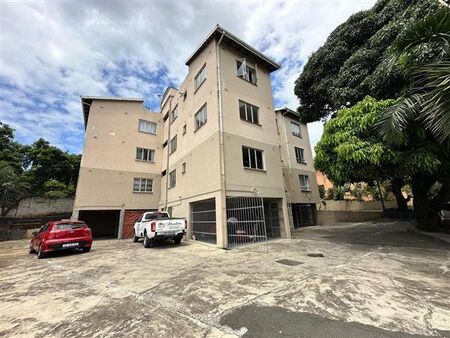 3 Bedroom Apartment in Verulam Central