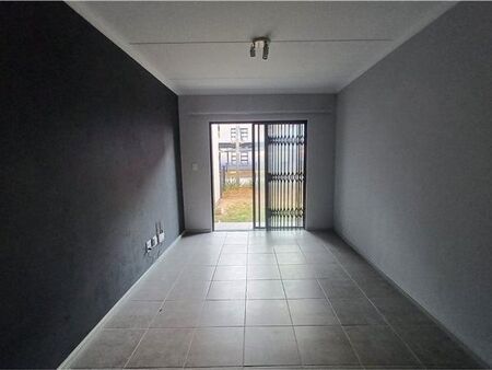 2 Bedroom Apartment in Umbogintwini