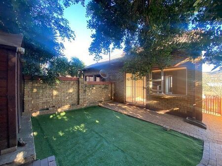 2 Bedroom Apartment in Wilgeheuwel