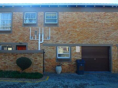 3 Bedroom Townhouse in Wilgeheuwel