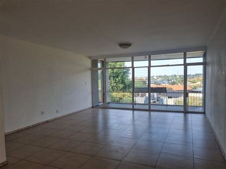 2 Bedroom Apartment in Monument