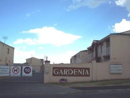 2 Bedroom Apartment in St Dumas