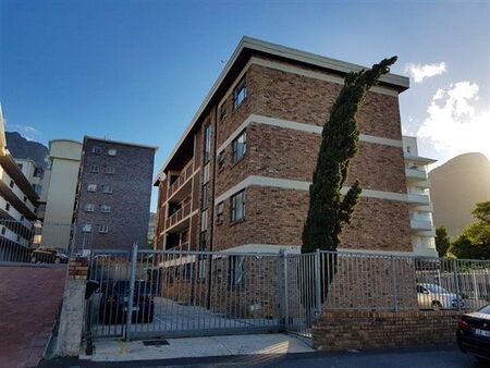2 Bedroom Apartment in Gardens