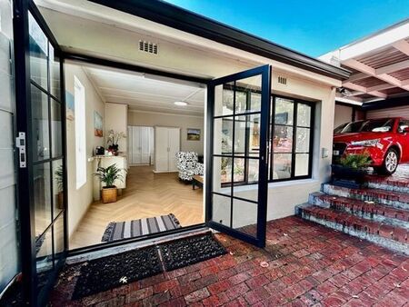 1 Bedroom flat to rent in Newlands, Cape Town