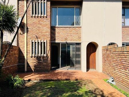 2 Bedroom Townhouse in Lakefield