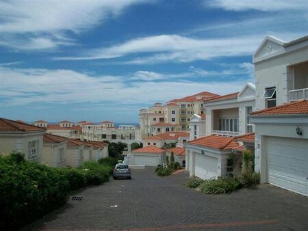 3 Bedroom Townhouse in La Lucia