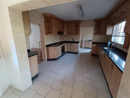 4 Bedroom Apartment in Greenwood Park