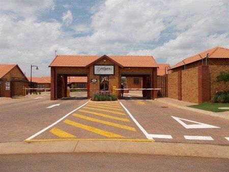 2 Bedroom Apartment in Willow Park Manor