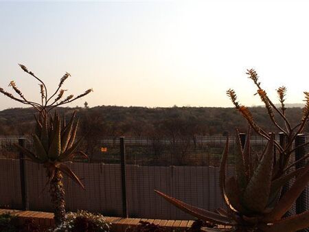 2 Bedroom Apartment in Waterkloof Glen