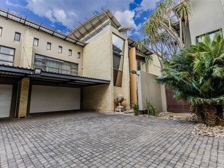 3 Bedroom Townhouse in Menlo Park