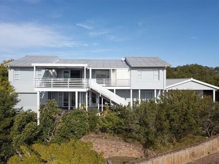6 Bedroom House in Groenvallei