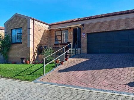3 Bedroom Townhouse in Island View